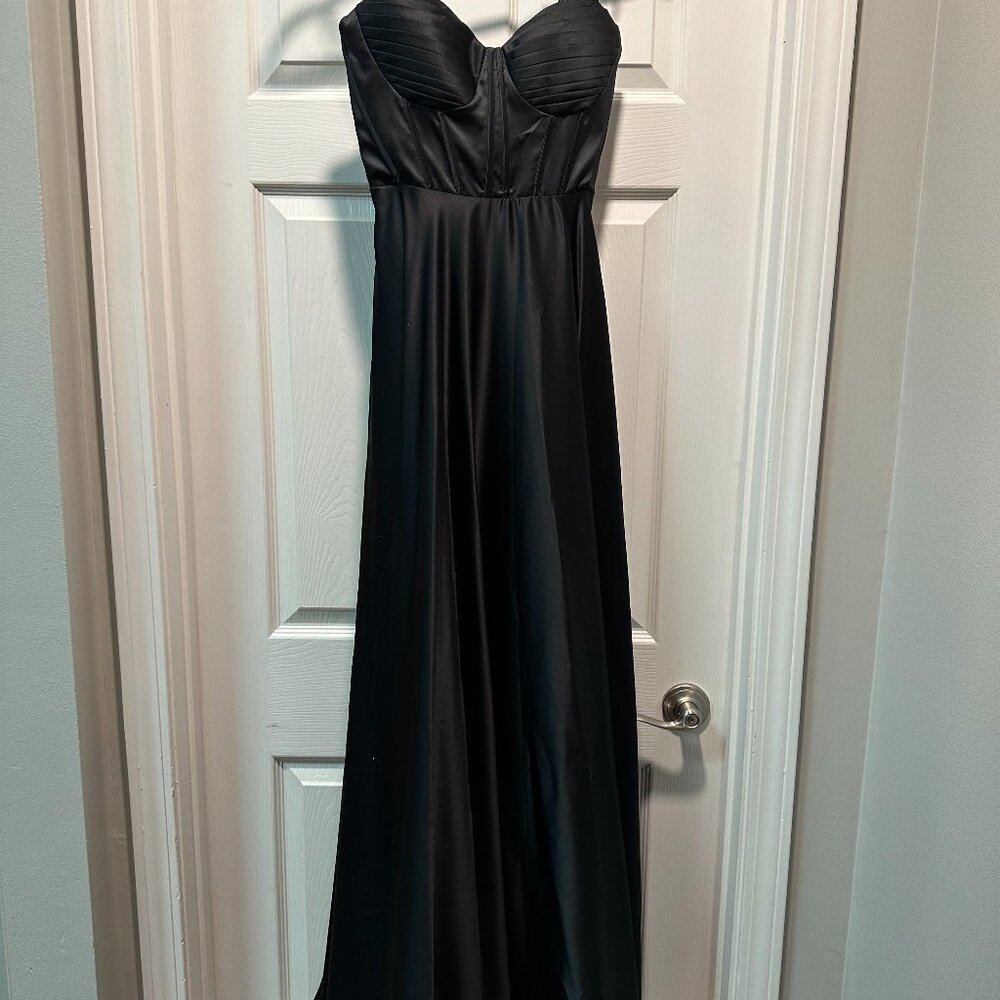 New With Tag Floor Length Spaghetti Strap Prom Evening Bridesmaid Gown Size 5/6